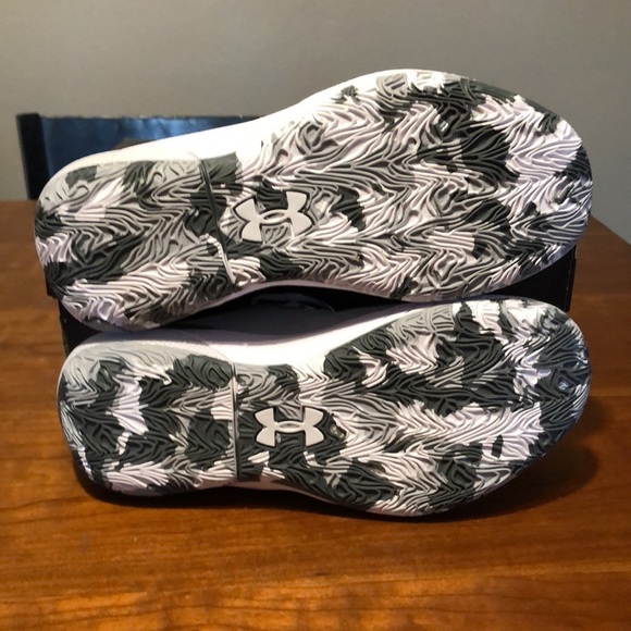 Women’s UA HORA Ascent basketball shoes 3025680-103 - Picture 9 of 11